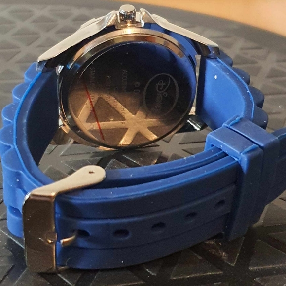 NWOT Disney Pixar Cars 3  Silver Blue Silicone Boy's Watch - Picture 5 of 5